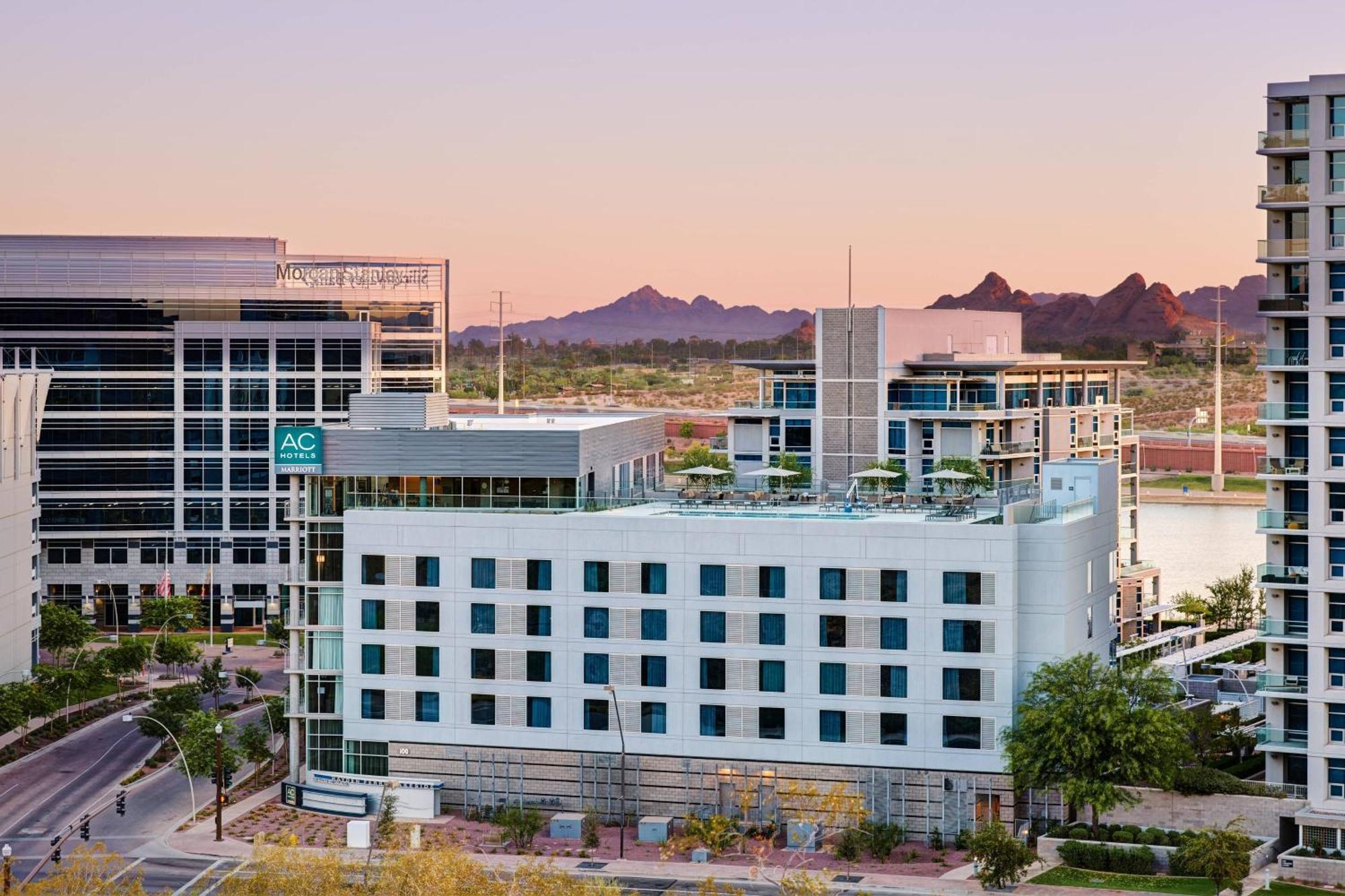 Ac Hotel By Marriott Phoenix Tempe/Downtown Екстериор снимка