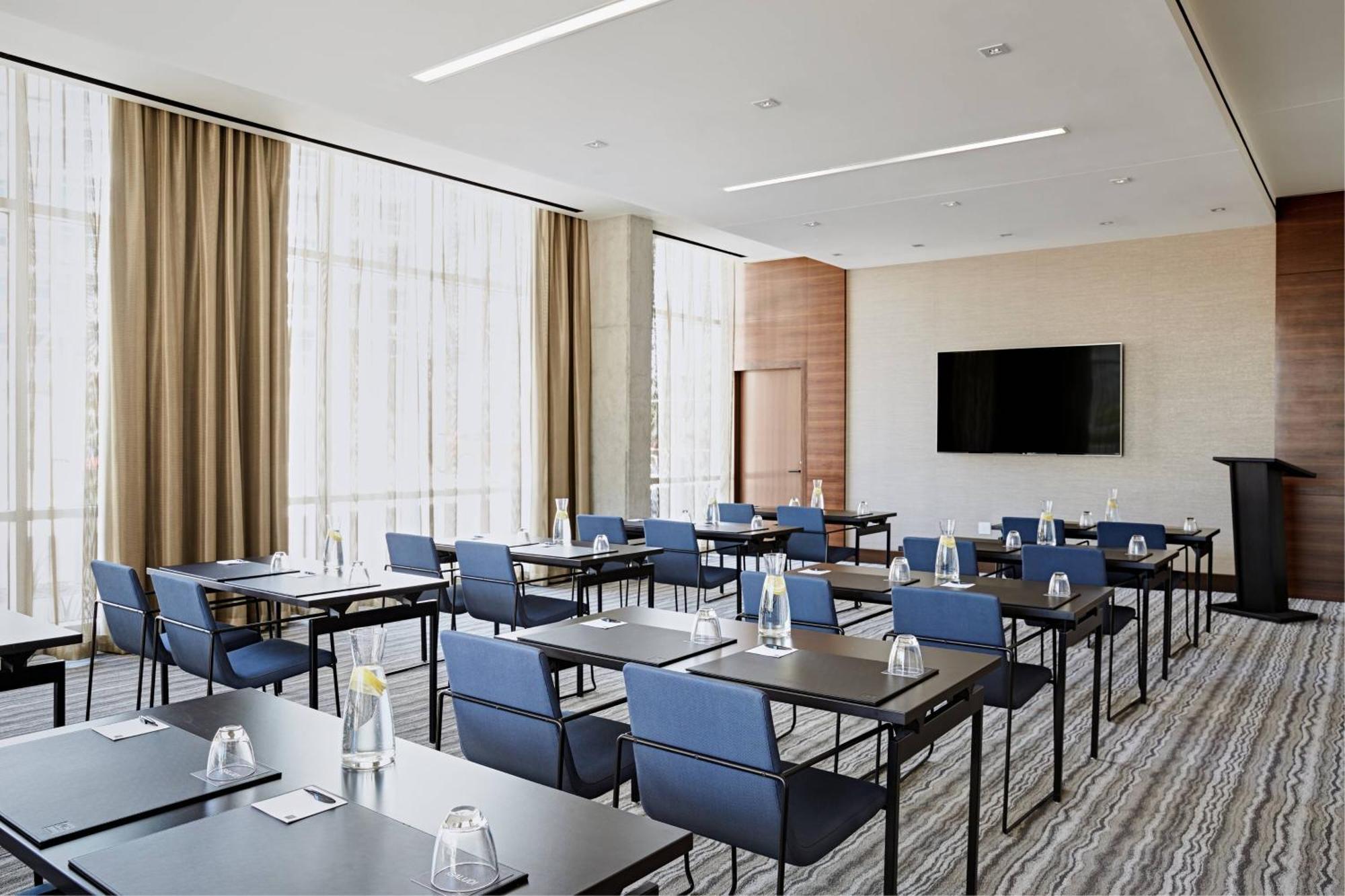 Ac Hotel By Marriott Phoenix Tempe/Downtown Екстериор снимка